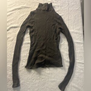 Fitted Dark Grey Turtleneck